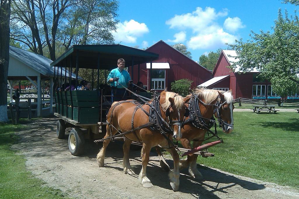 Amish Inn Nappanee 外观 照片